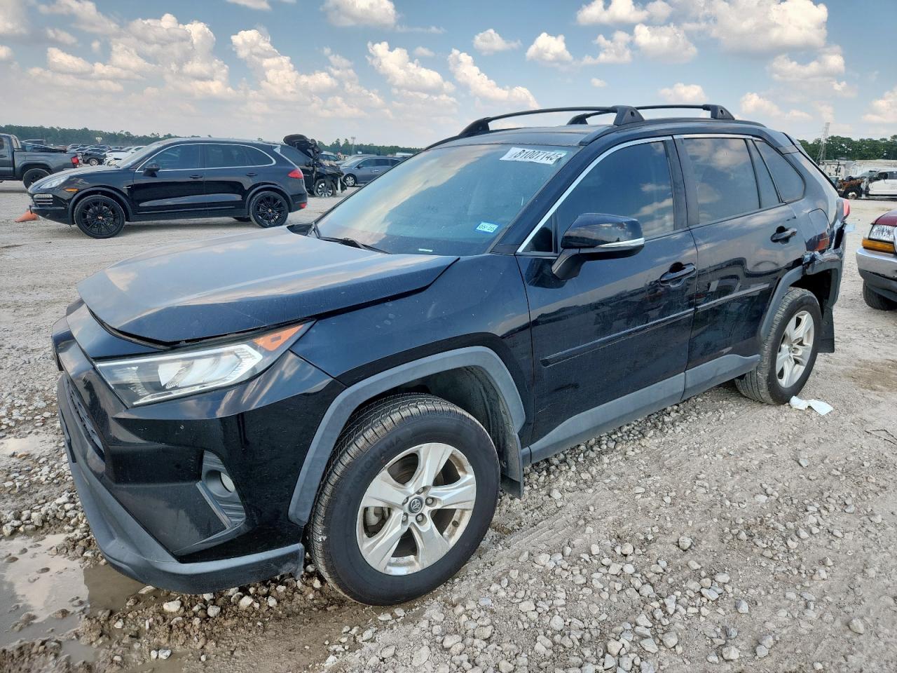 TOYOTA RAV4 XLE