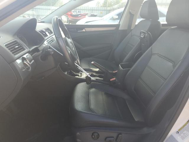 2015 VOLKSWAGEN PASSAT S 1VWAT7A34FC076144