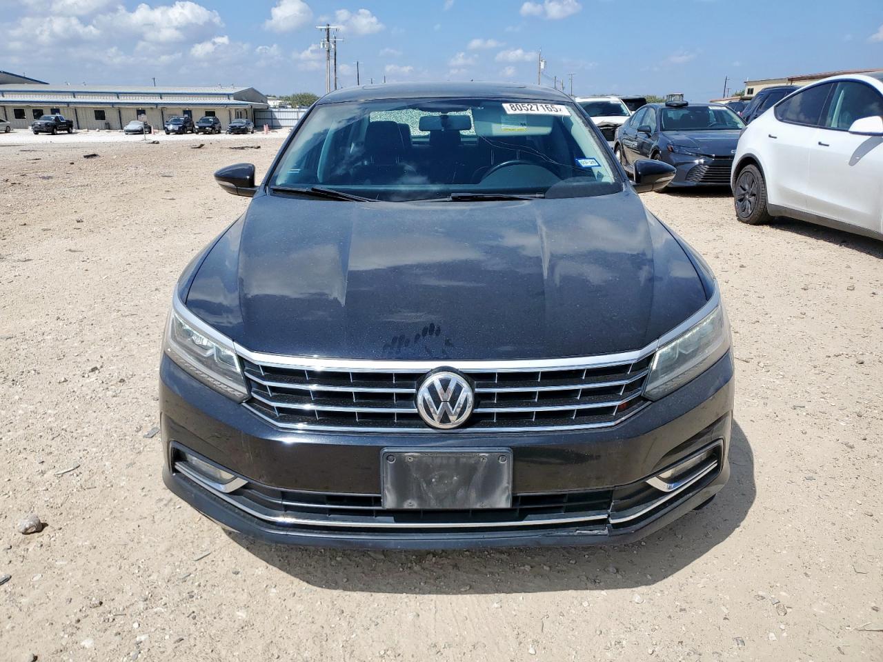 VOLKSWAGEN PASSAT SE