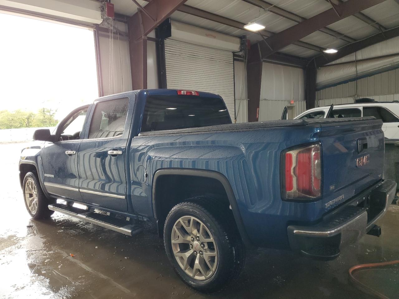 GMC SIERRA K1500 SLT