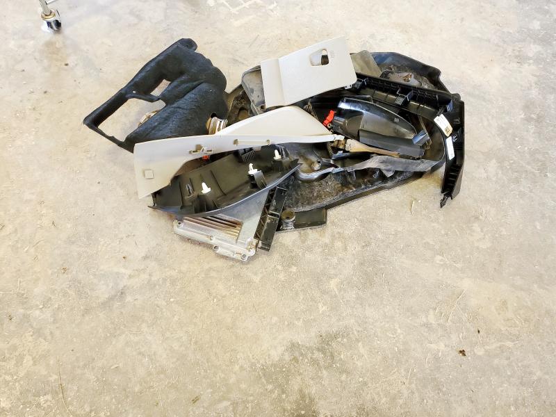 2017 FORD ESCAPE TIT - 1FMCU0J98HUC34143