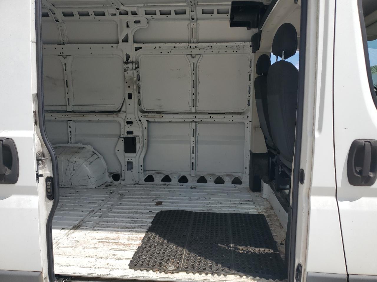 RAM PROMASTER 2500 HIGH