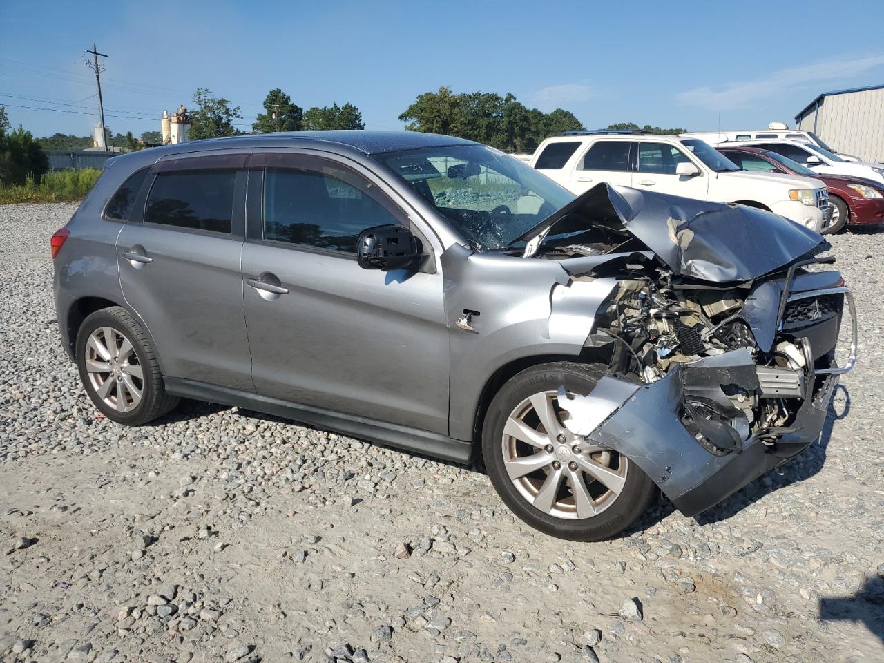 MITSUBISHI OUTLANDER ES