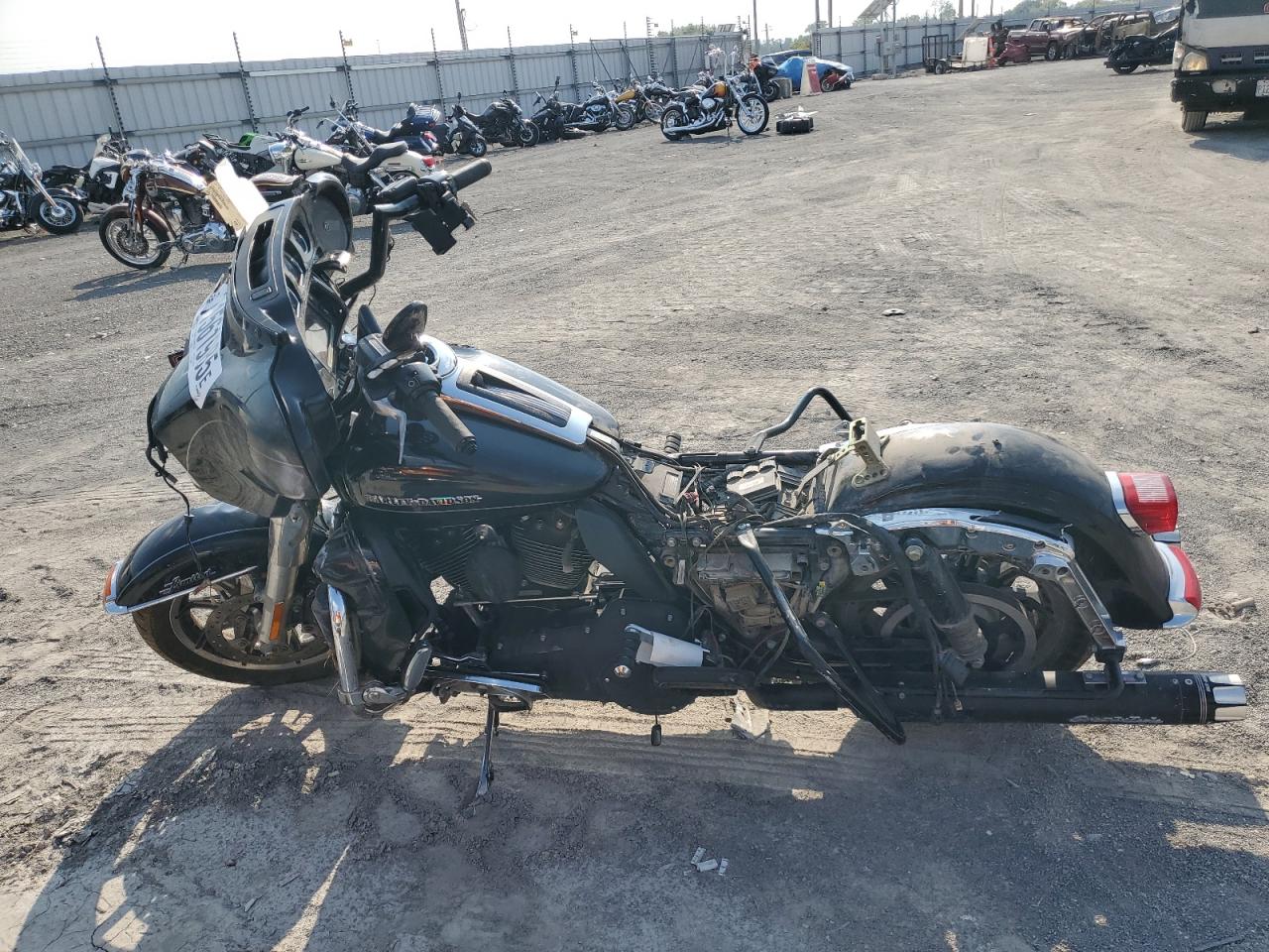 Lot #3296509694 2014 HARLEY-DAVIDSON FLHTK ELECTRA GLIDE ULTRA LIMITED