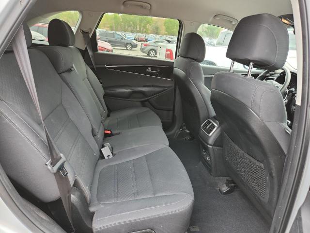 2017 KIA SORENTO LX - 5XYPGDA56HG329223