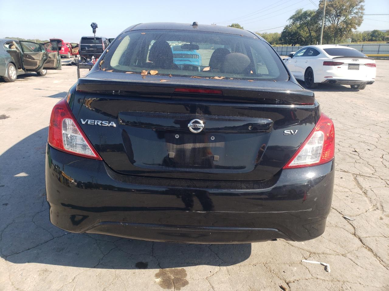 NISSAN VERSA S