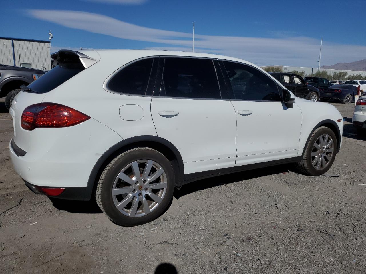 PORSCHE CAYENNE