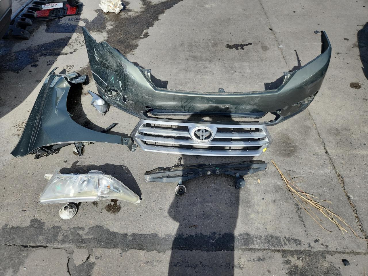 TOYOTA HIGHLANDER BASE