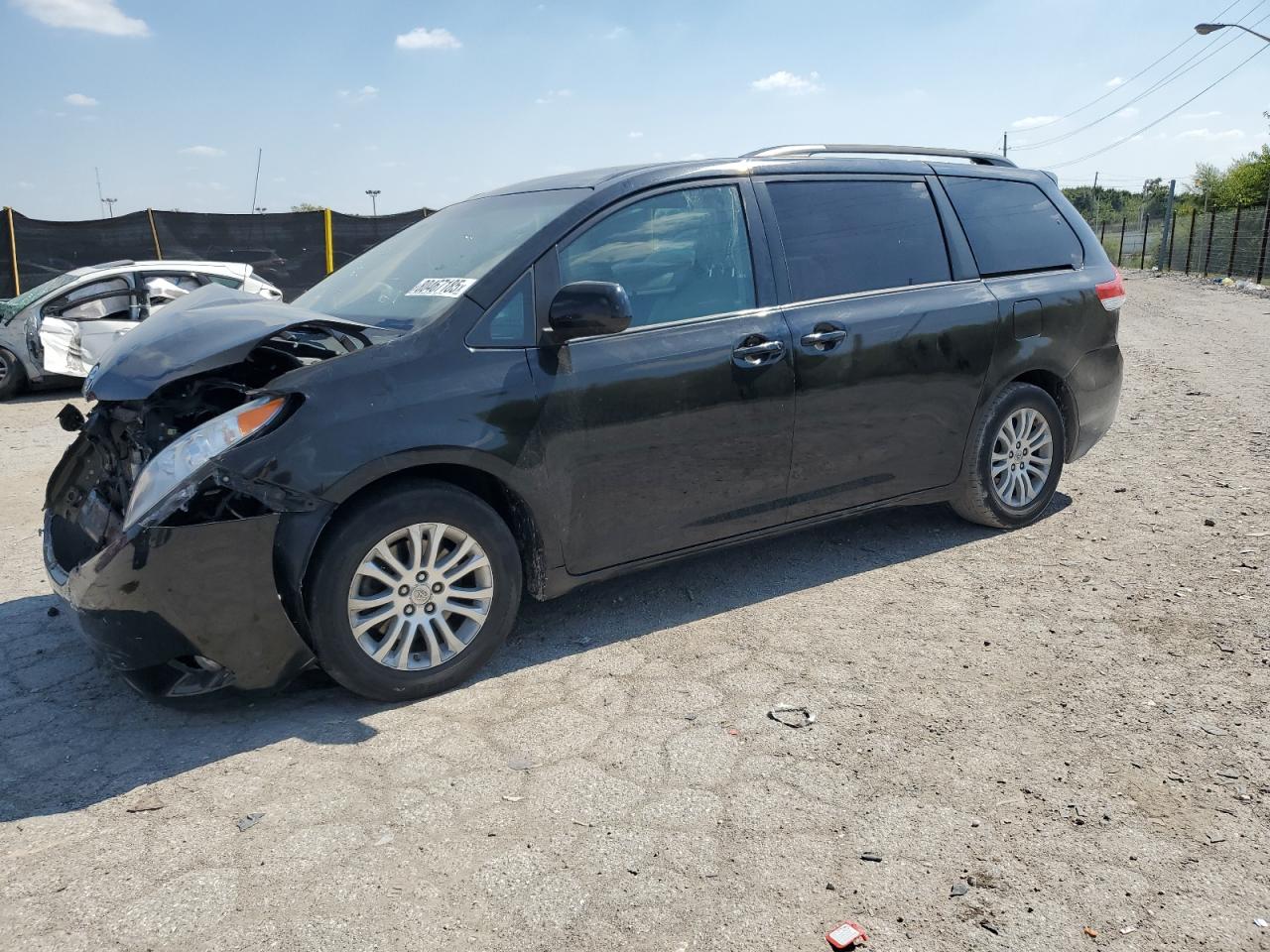 TOYOTA SIENNA XLE