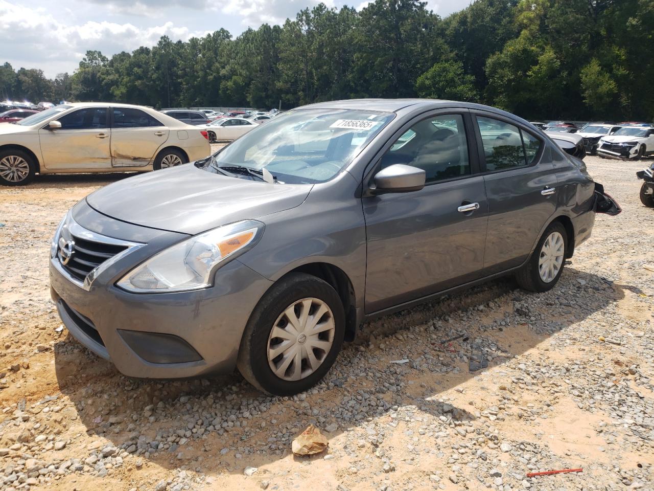 NISSAN VERSA S