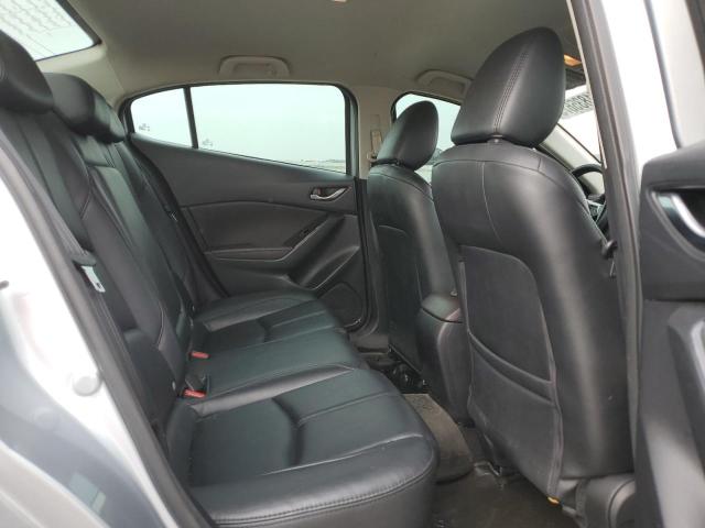 2018 MAZDA 3 TOURING 3MZBN1V31JM205339
