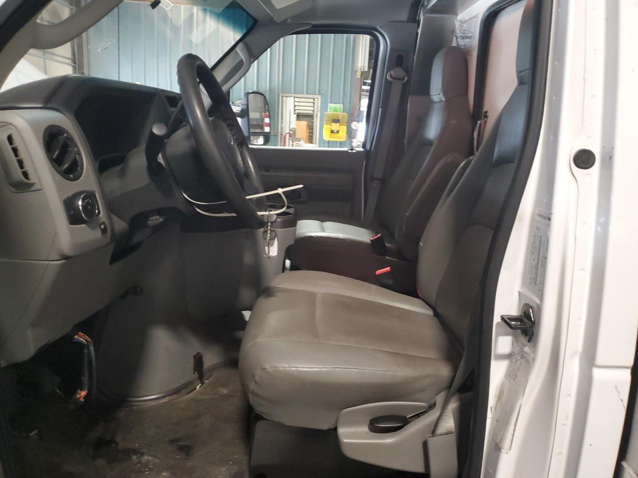 FORD ECONOLINE E350 SUPER DUTY CUTAWAY VAN