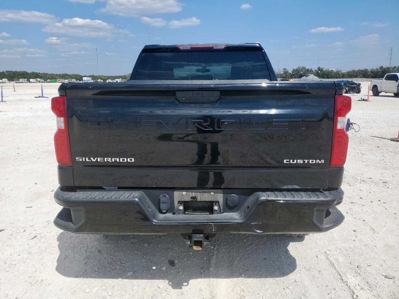 CHEVROLET SILVERADO C1500 CUSTOM