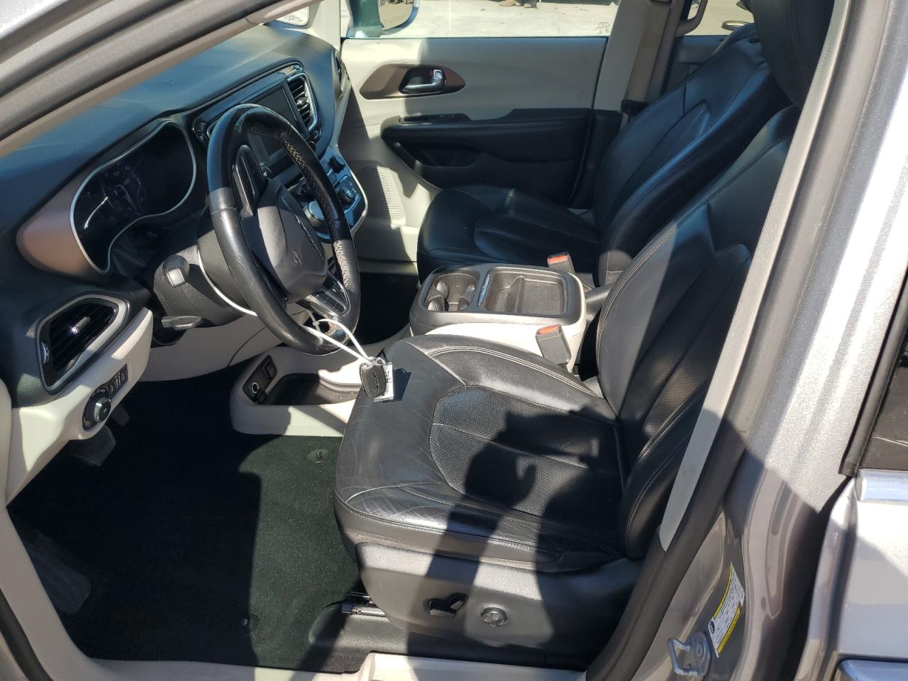 CHRYSLER PACIFICA TOURING L