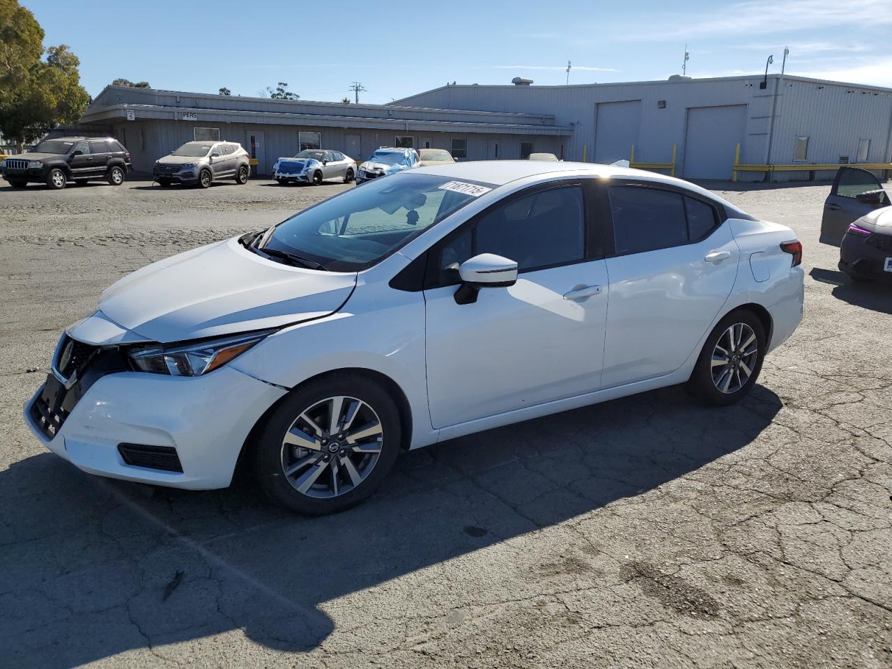 NISSAN VERSA SV