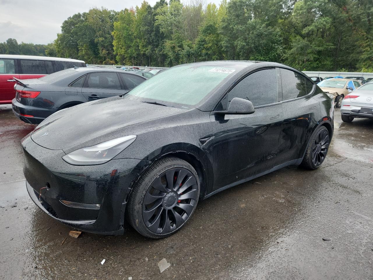 TESLA MODEL Y