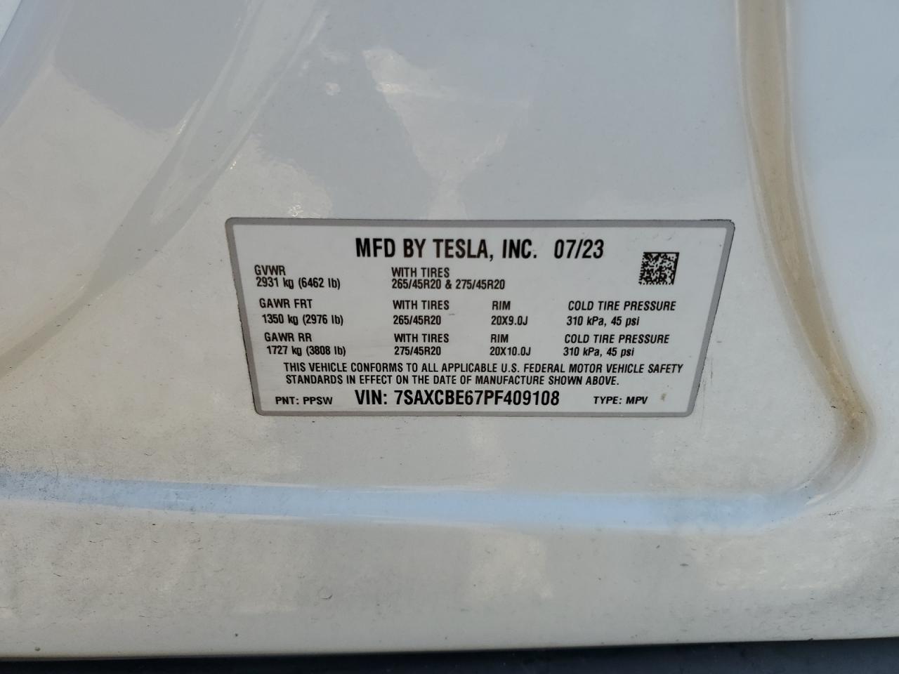 TESLA MODEL X