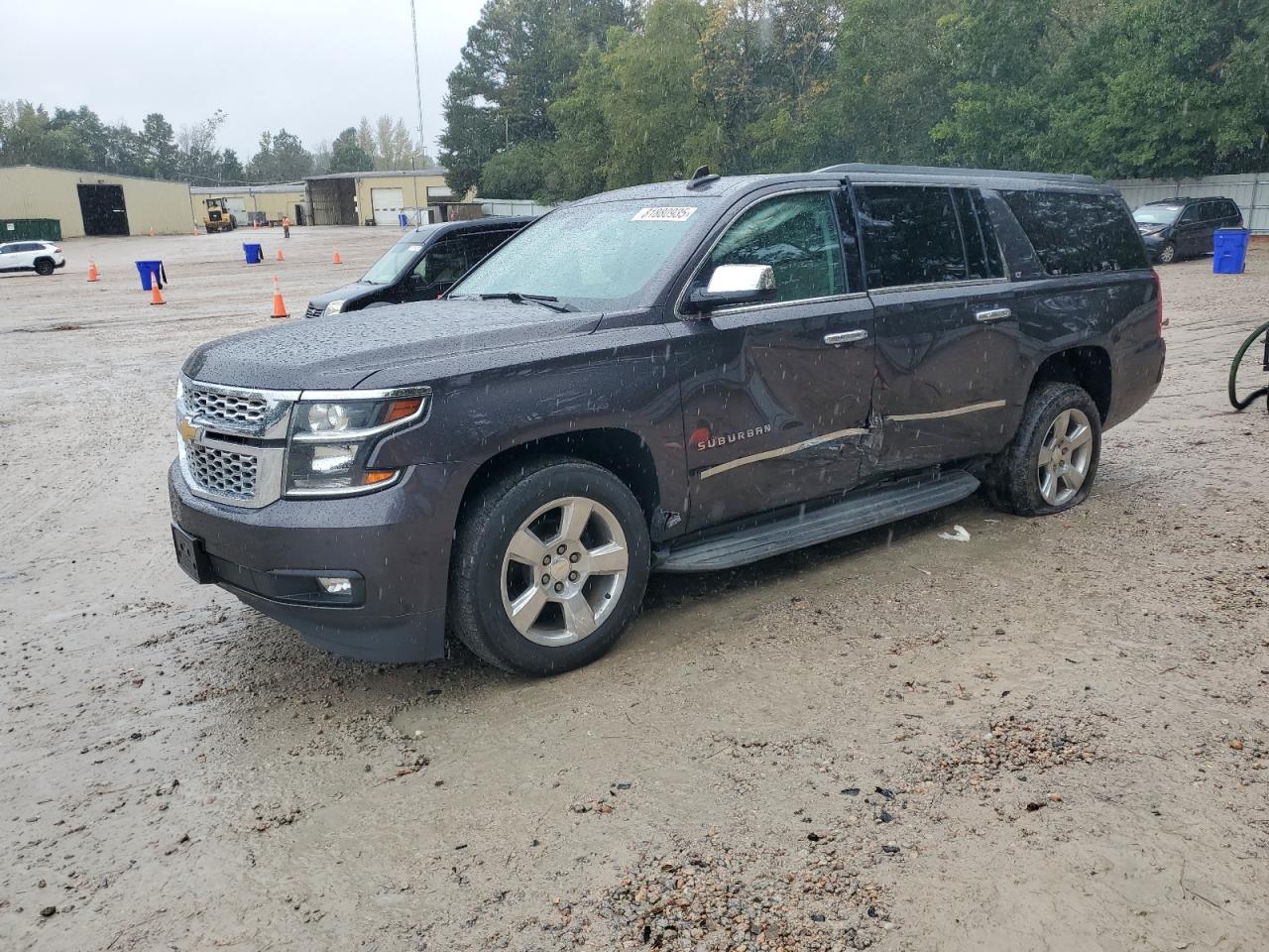 CHEVROLET SUBURBAN C1500 LT