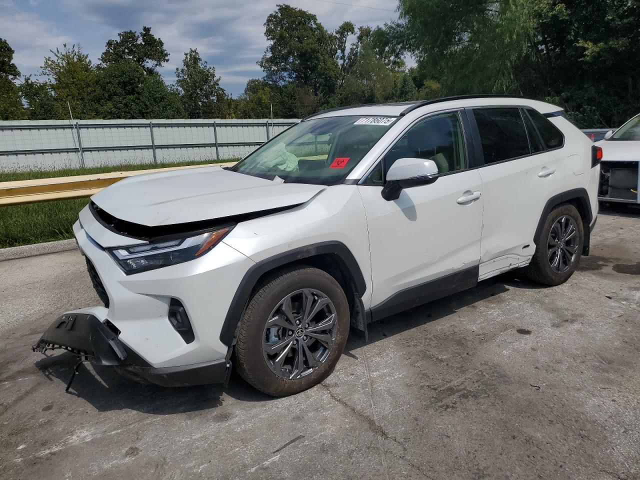 TOYOTA RAV4 XLE PREMIUM
