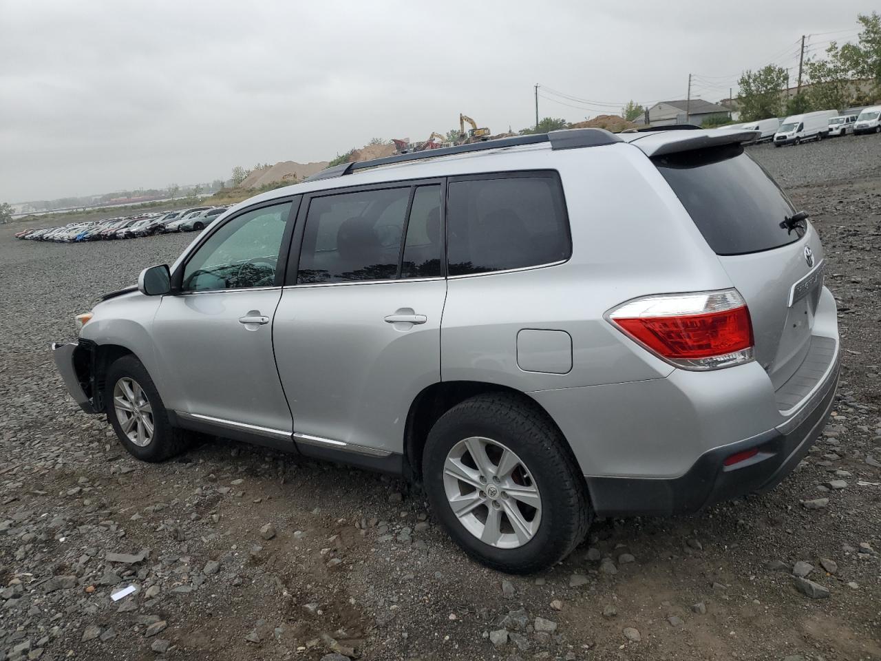 TOYOTA HIGHLANDER BASE