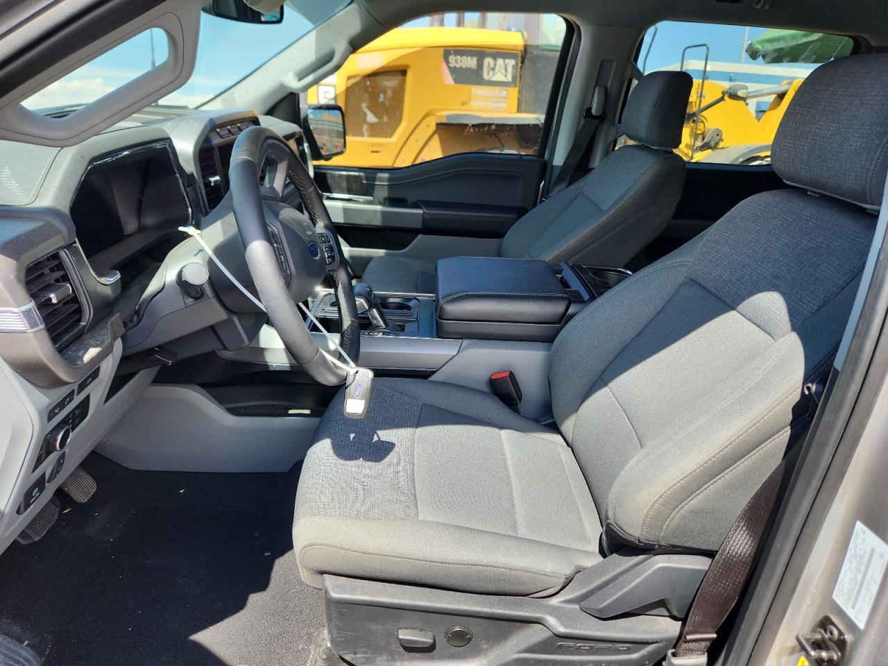 FORD F-150 LIGHTNING XLT