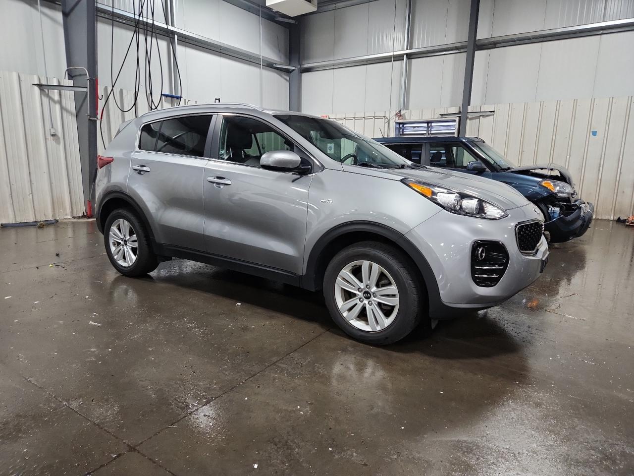 KIA SPORTAGE LX