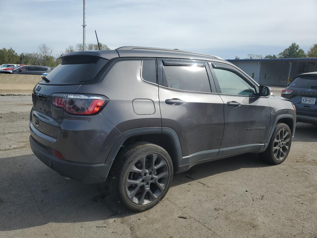 Lot #3317703124 2021 JEEP COMPASS 80