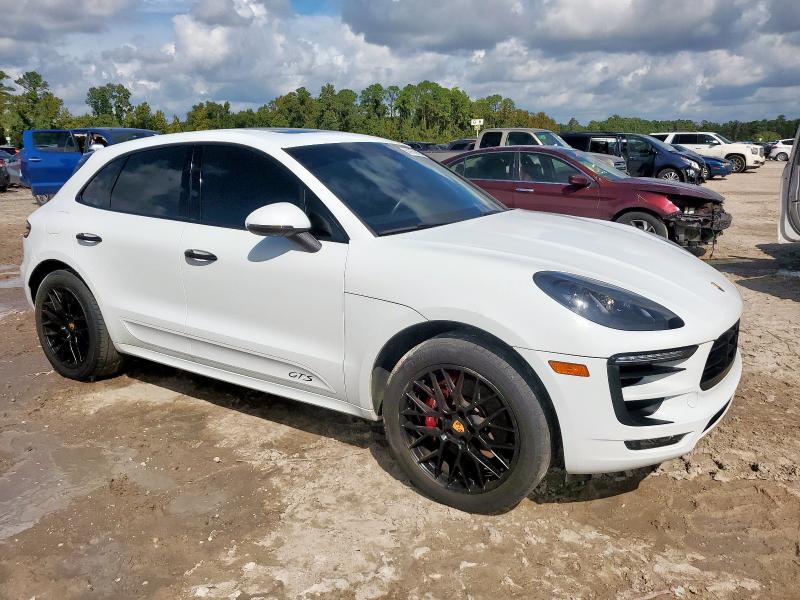 2018 PORSCHE MACAN GTS WP1AG2A53JLB62001