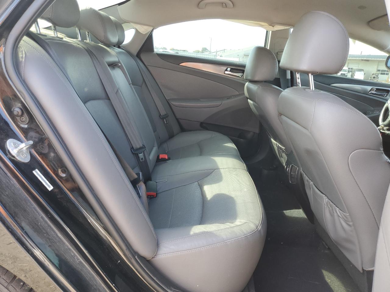 HYUNDAI SONATA HYBRID