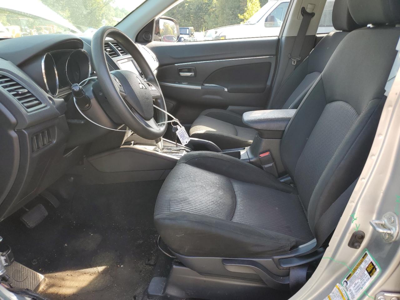 MITSUBISHI OUTLANDER ES