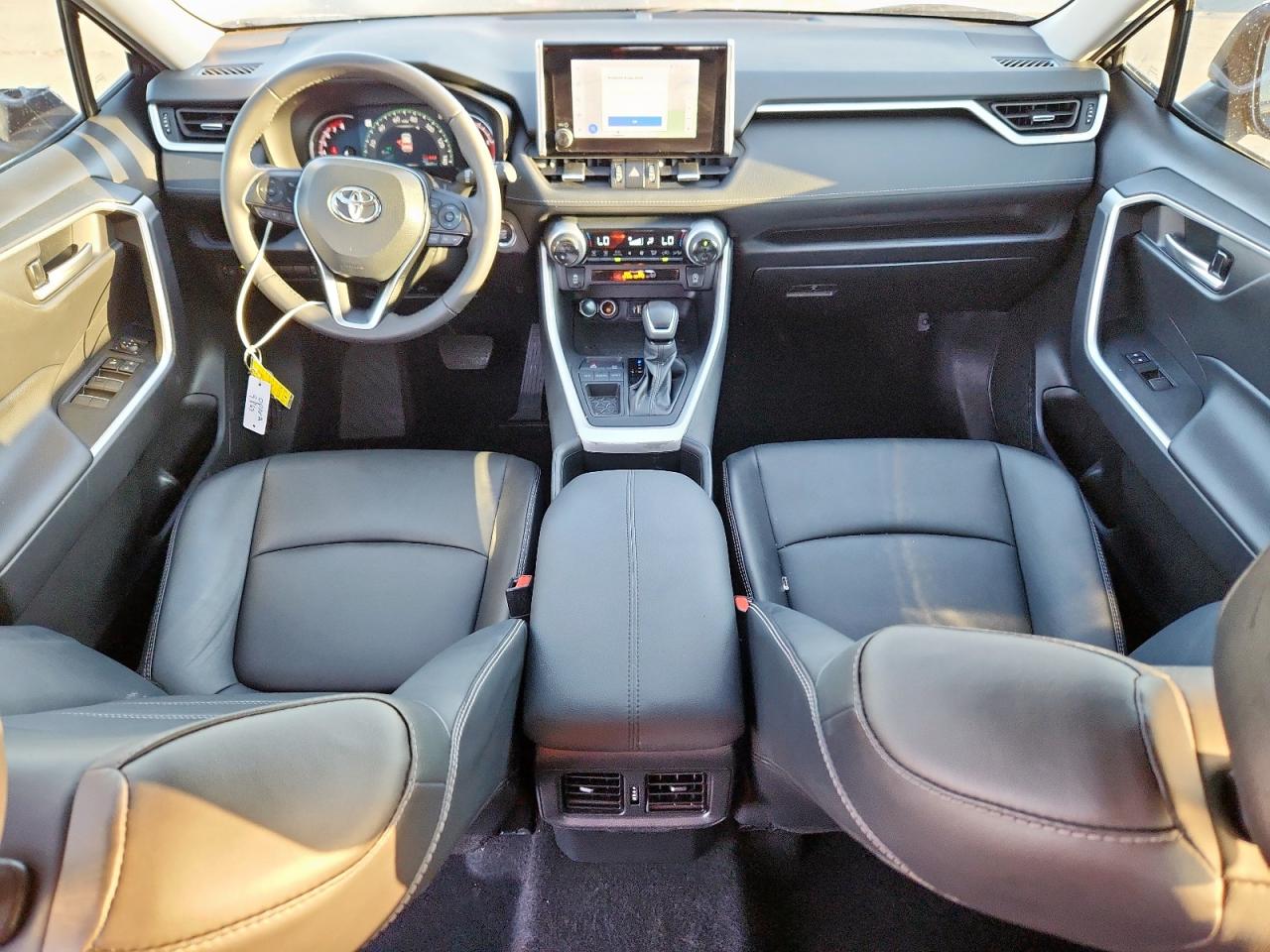 TOYOTA RAV4 XLE PREMIUM