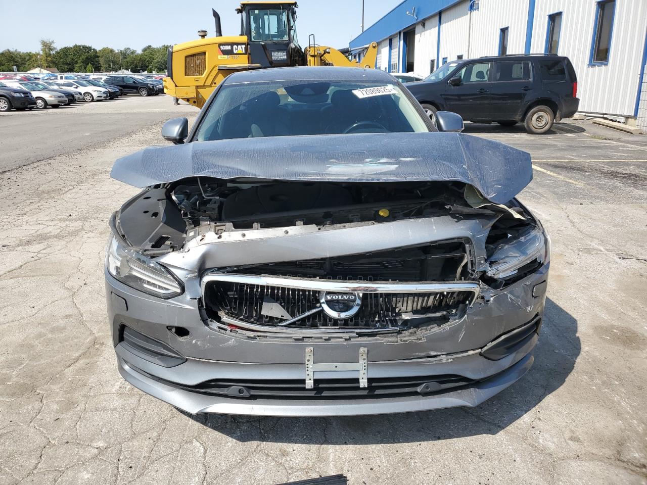 VOLVO S90 T6 MOMENTUM