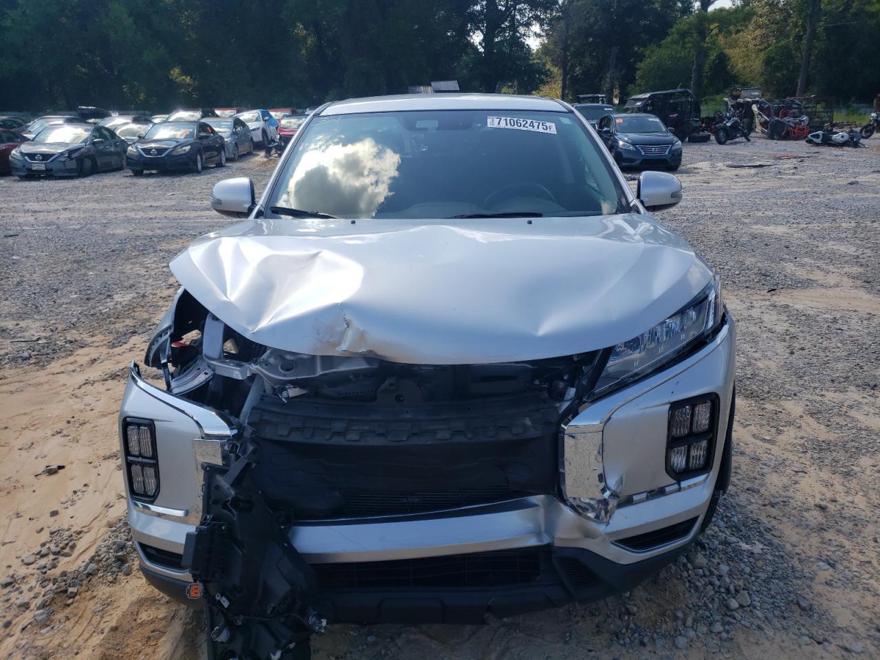 MITSUBISHI OUTLANDER ES