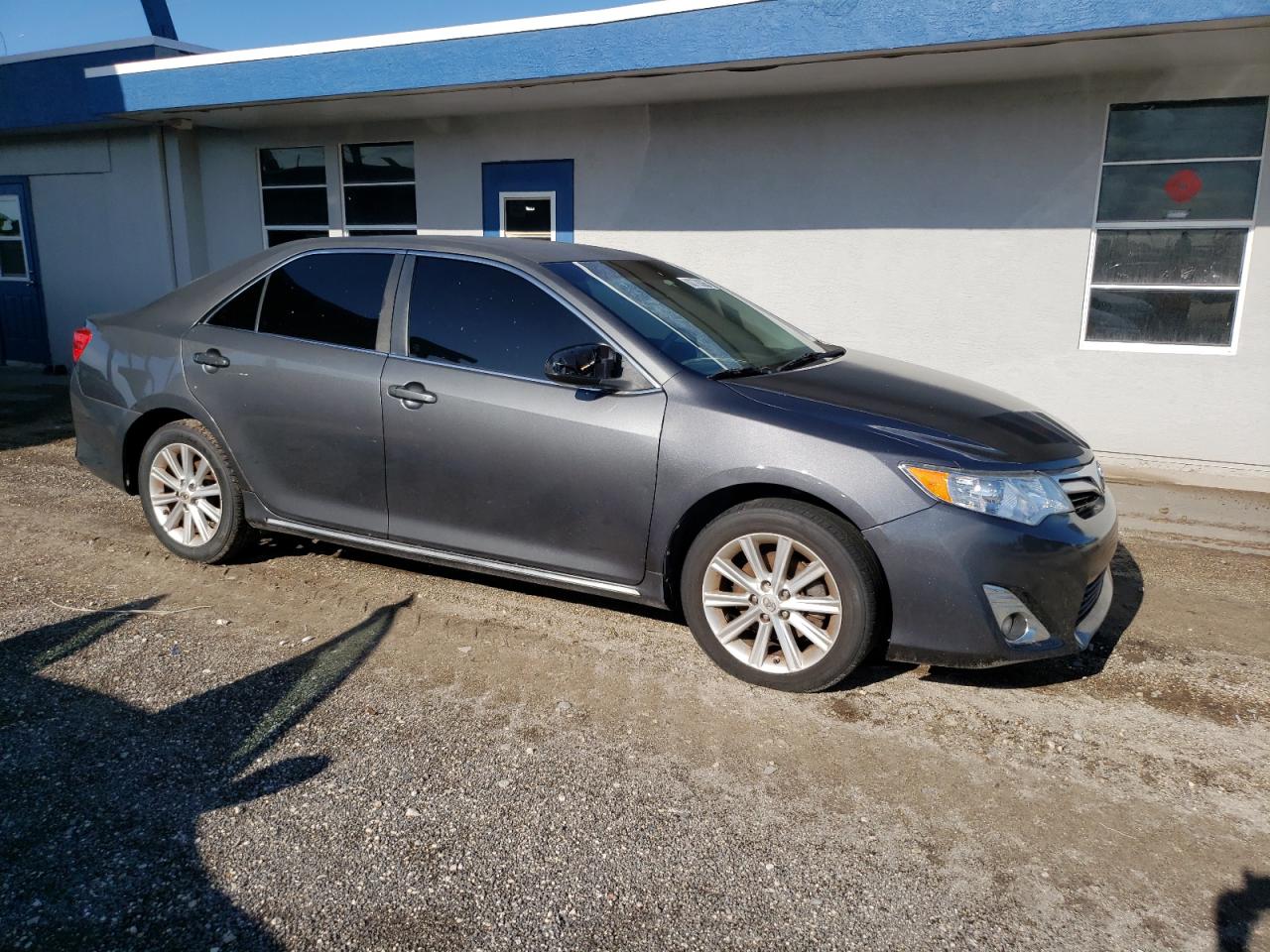 Lot #3247732236 2012 TOYOTA CAMRY HYBR