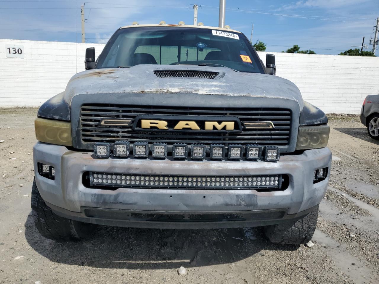 Lot #3309431993 2002 DODGE RAM 3500