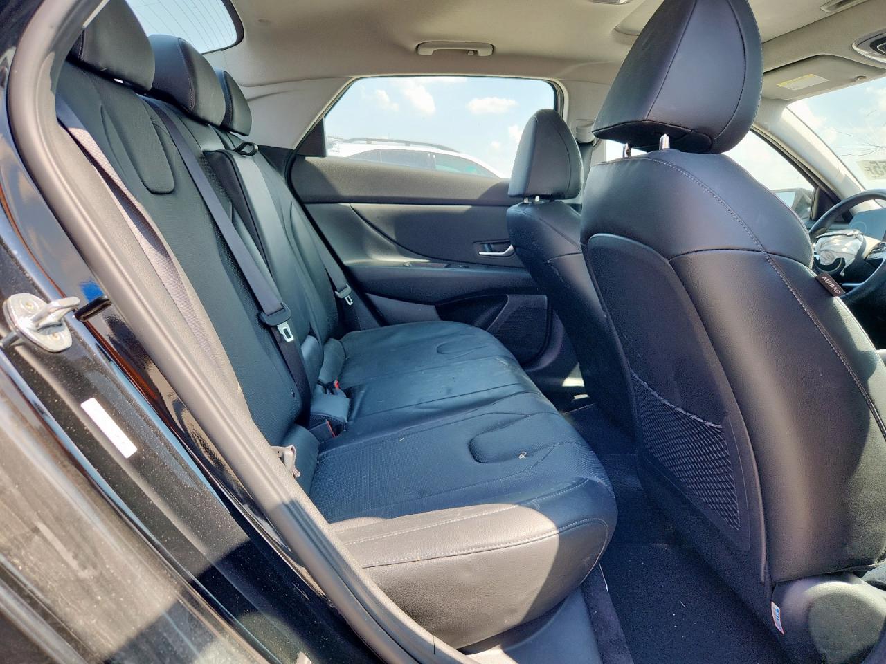 HYUNDAI ELANTRA LIMITED