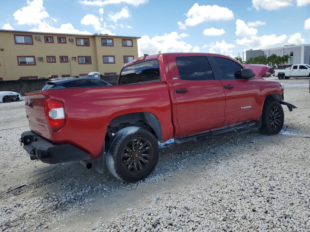 TOYOTA TUNDRA CREWMAX SR5