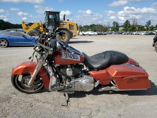 2011 HARLEY-DAVIDSON FLHX 1HD1KB415BB666306