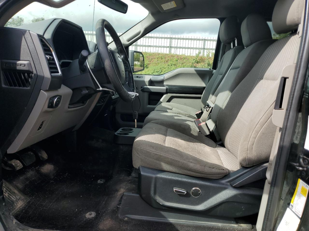 FORD F-150 SUPER CAB