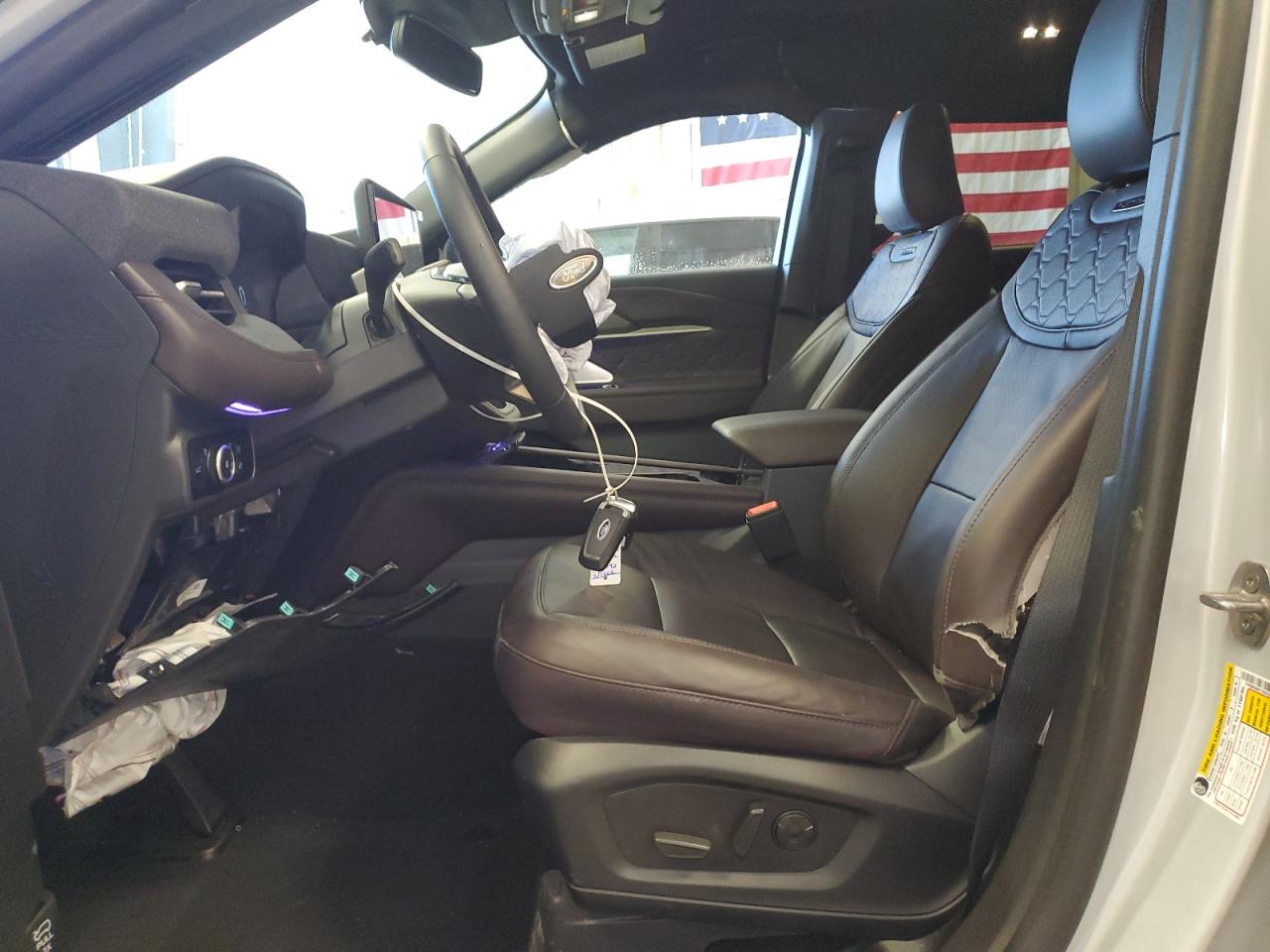 FORD EXPLORER PLATINUM