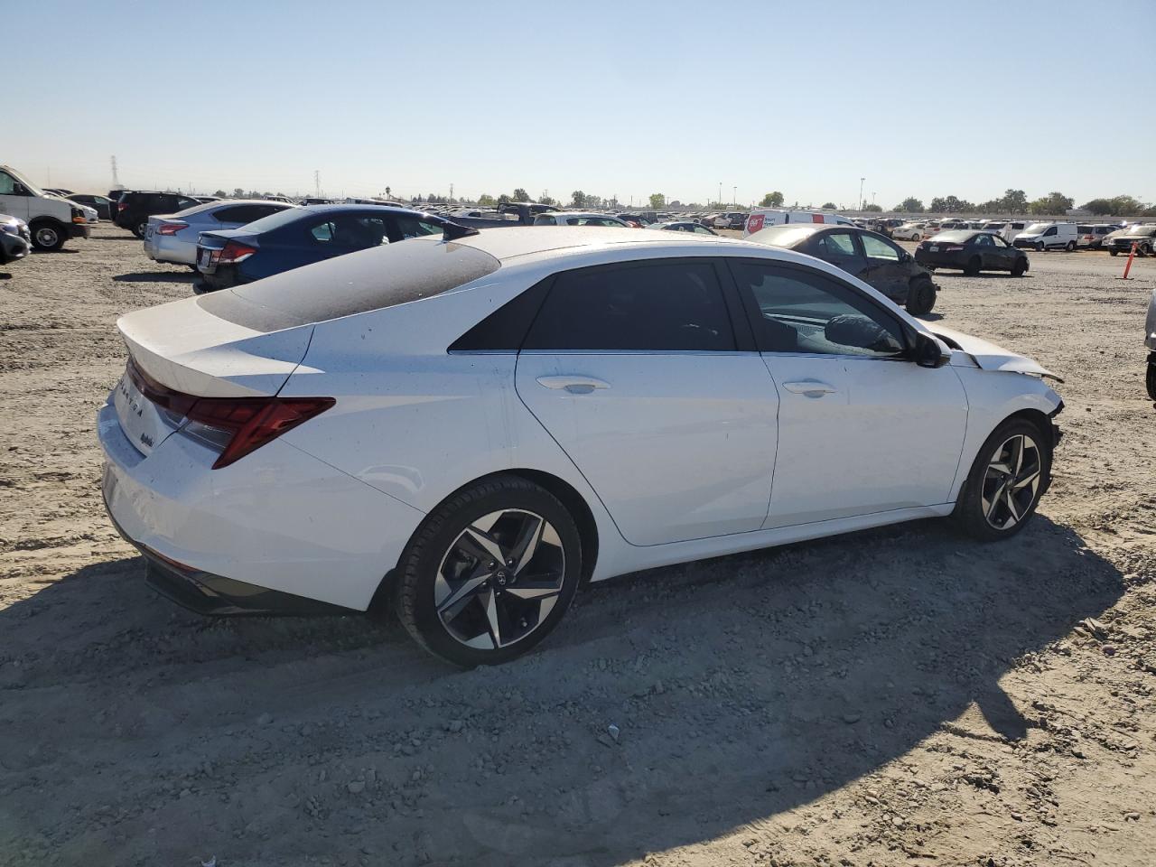 HYUNDAI ELANTRA LIMITED