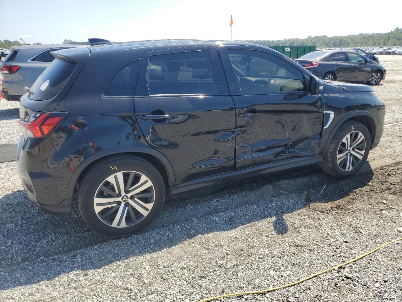 MITSUBISHI OUTLANDER ES