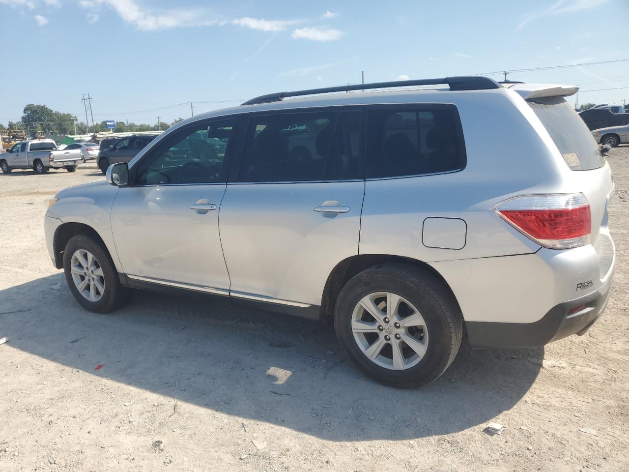 TOYOTA HIGHLANDER BASE