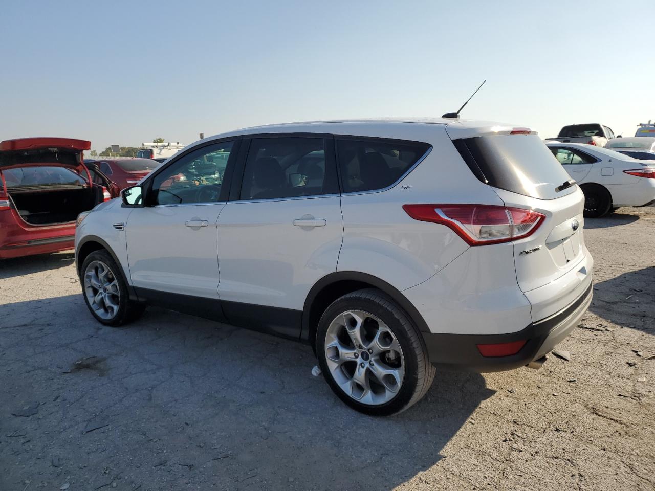 FORD ESCAPE SE