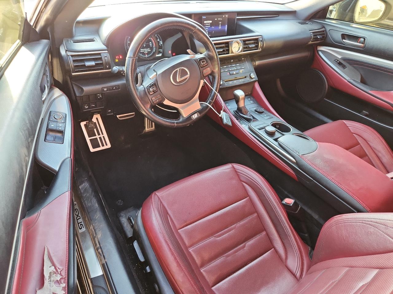 LEXUS RC 200T