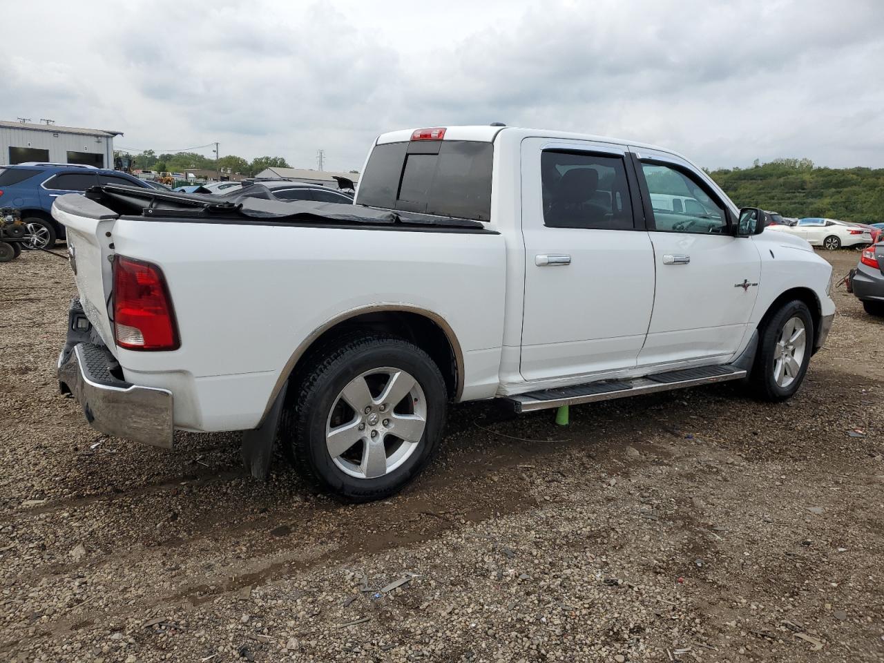 DODGE RAM 1500 SLT