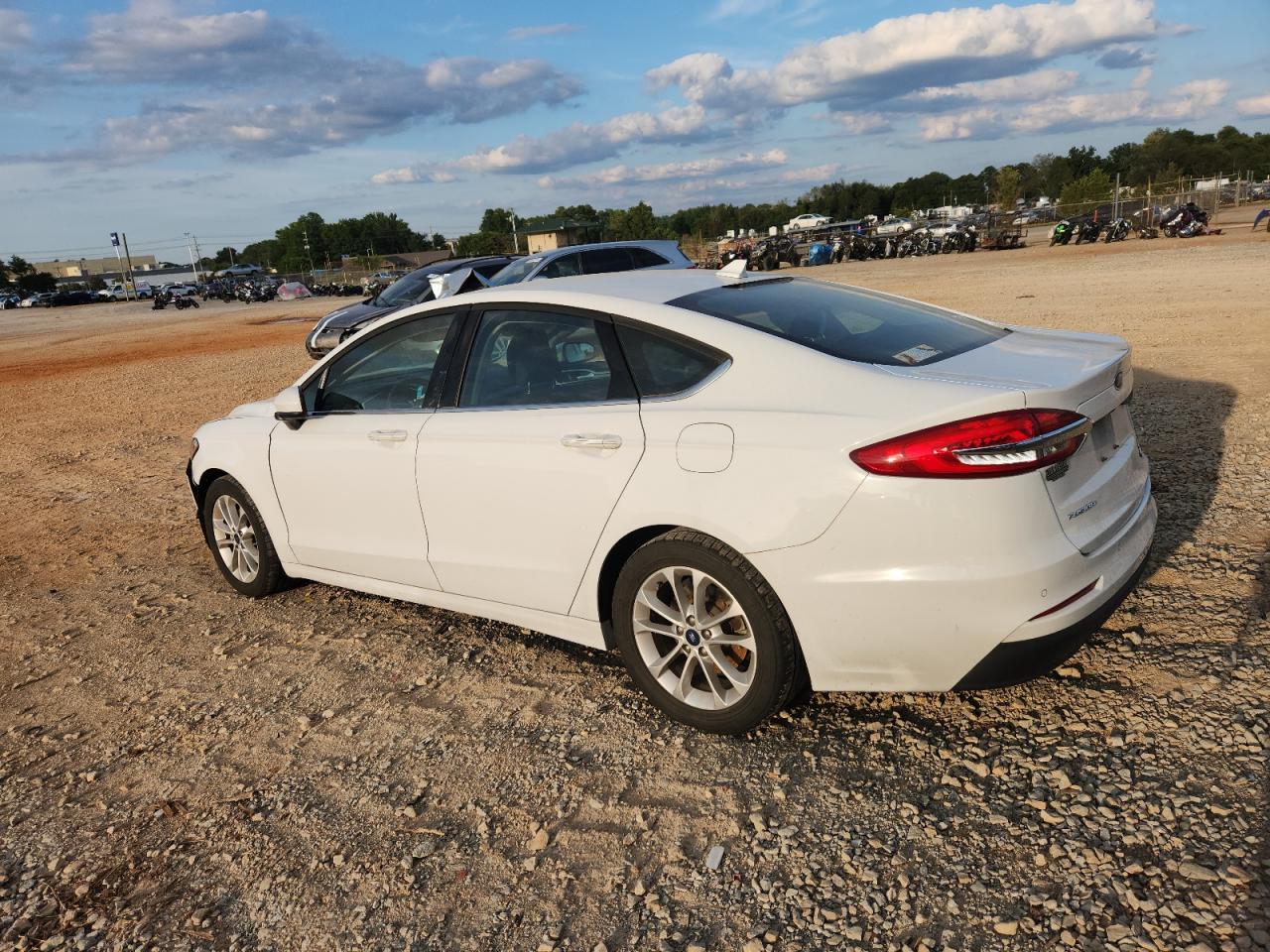 FORD FUSION SE