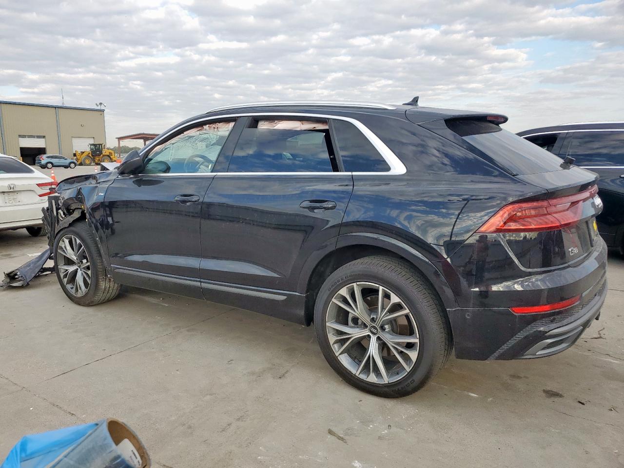 AUDI Q8 PREMIUM PLUS S-LINE