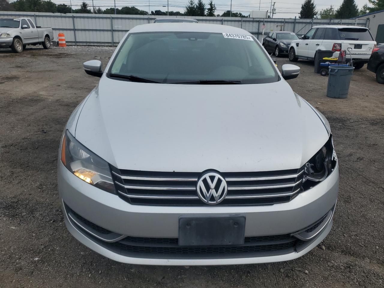 VOLKSWAGEN PASSAT SE
