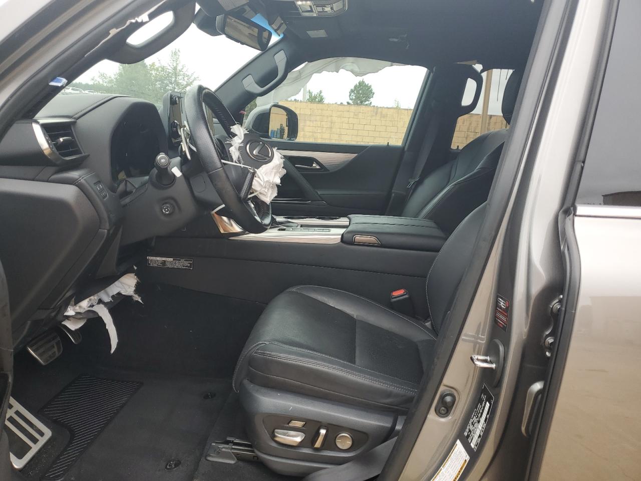 LEXUS LX 600 BASE